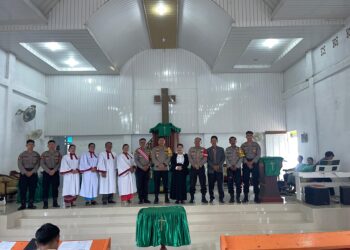  Kapolres Sibolga Sampaikan Pesan Kamtibmas Di Gereja HKBP Pantai Galilea