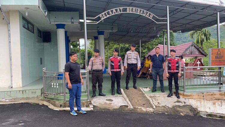Polres Tapteng Sampaikan Pesan Kamtibmas Kepada Jemaat Gereja