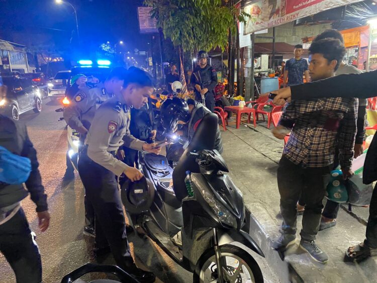 Sat Brimob Polda Sumut Patroli Kamtibmas di Polsek Medan Sunggal, Pastikan Keamanan 