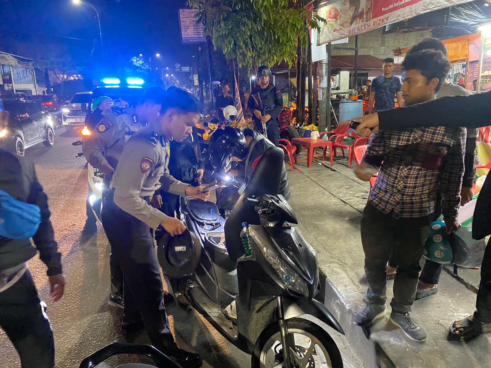 Sat Brimob Polda Sumut Patroli Kamtibmas di Polsek Medan Sunggal, Pastikan Keamanan 