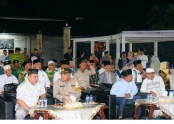 Pj Bupati Tapteng Lepas Pawai Takbiran Idul Adha 1445 H Di Alun Alun Kota Pandan