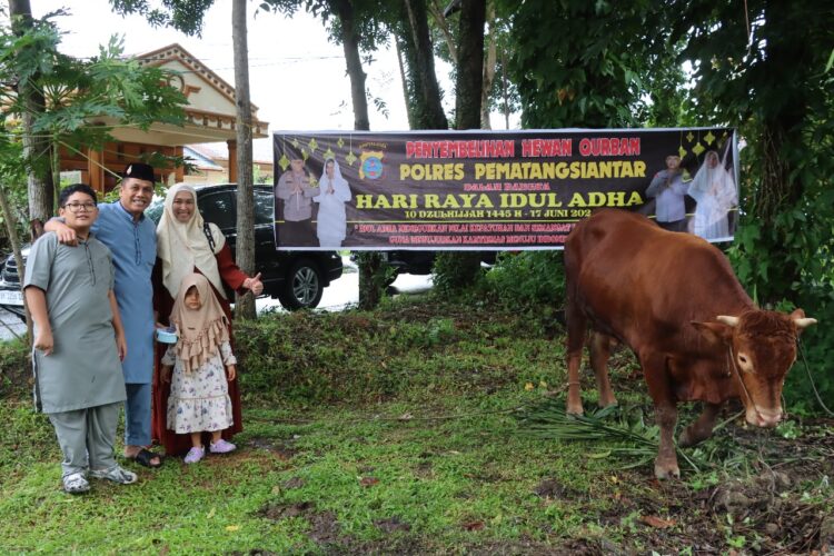 Polres Siantar Sembelih Lima Ekor Sapi Saat Idul Adha 1445 H