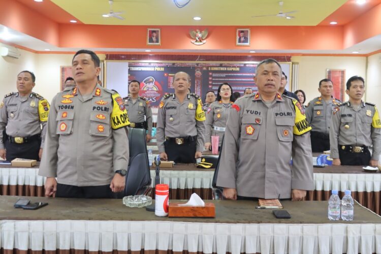 Kapolres Pematangsiantar Ikuti Zoom Meeting Taklimat Awal Audit Kinerja Itwasum Polri Tahap II Tahun 2024