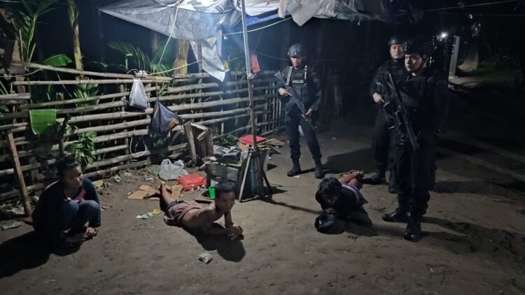 Brimob Polda Sumut Amankan Lima Terduga Kasus Narkoba di Sunggal Saat Patroli Kamtibmas 