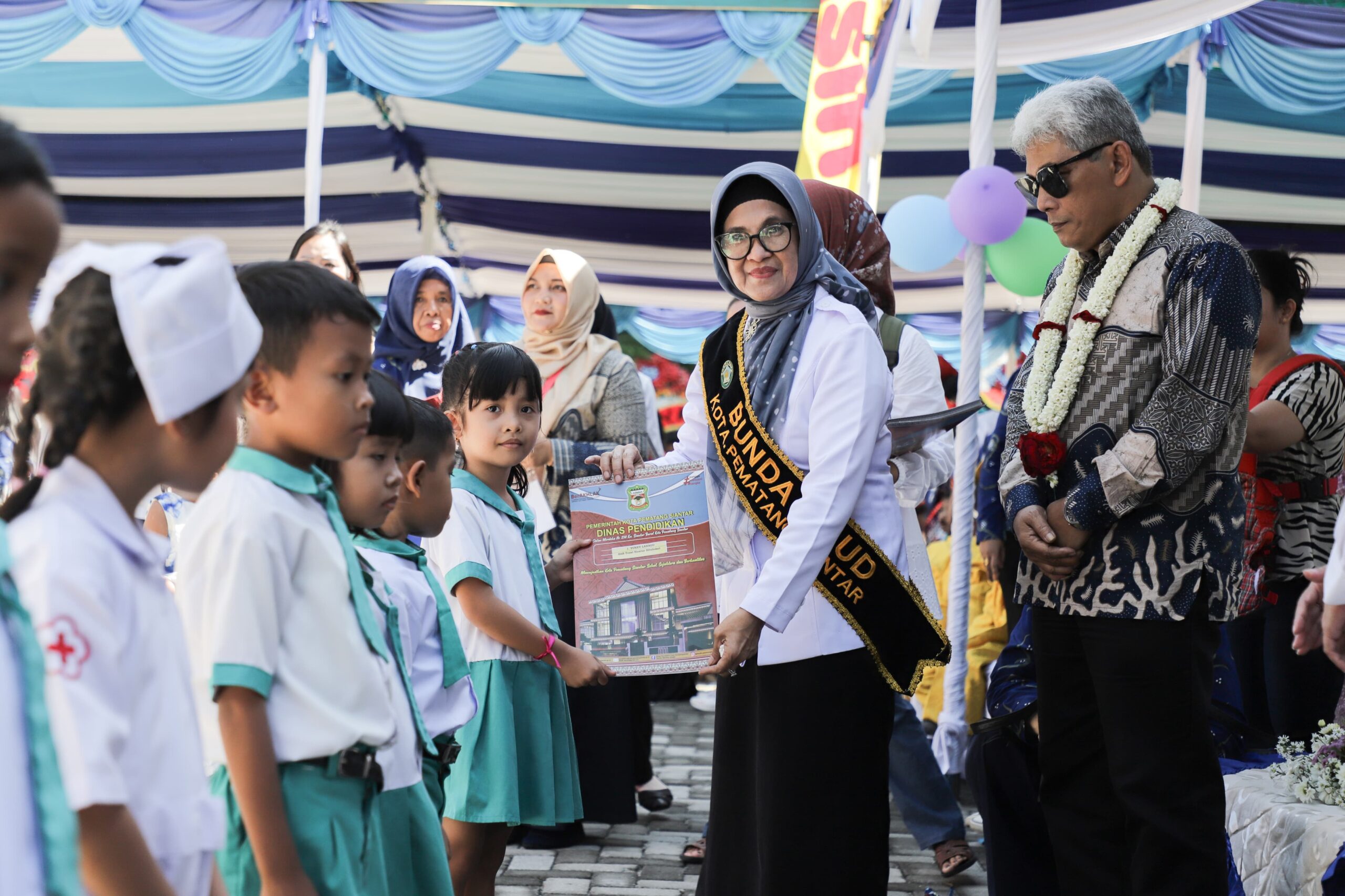 Wali Kota Pematangsiantar Hadiri Pelepasan Siswa-siswi PAUD Sanggar Anak Balita 