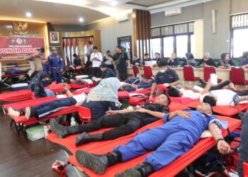 Sat Brimob Polda Sumut Ikuti Kegiatan Baksos dan Bansos Peringati HUT Bhayangkara ke-78