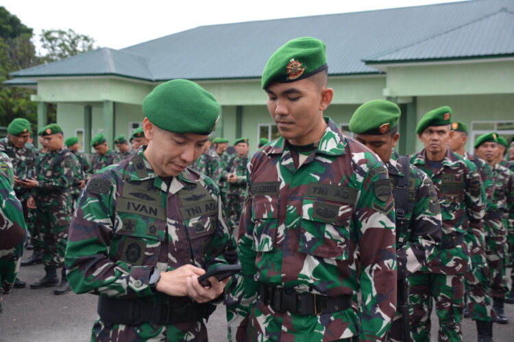 Korem 022/PT Razia Handphone Prajurit Guna Cegah Praktik Judi Online