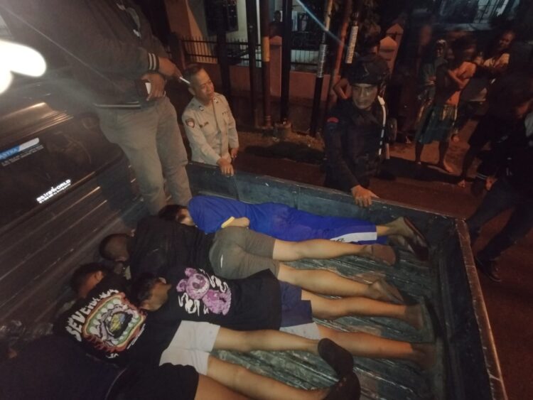 Sat Brimob Polda Sumut Amankan 6 Remaja Terlibat Tawuran Saat Tugas Back Up Polrestabes Medan di Jalan Pancing