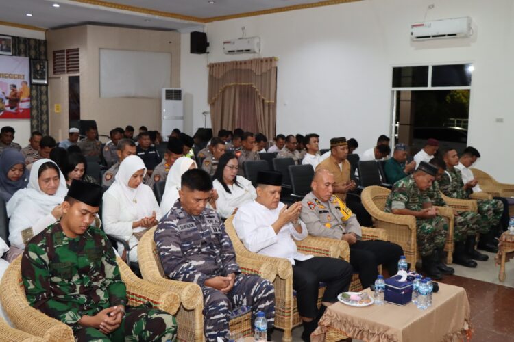 Sambut HUT Bhayangkara Ke-78, Polres Tapteng Ikuti Doa Lintas Agama dari Mabes Polri Sambut HUT Bhayangkara Ke-78, Polres Tapteng Ikuti Doa Lintas Agama dari Mabes Polri