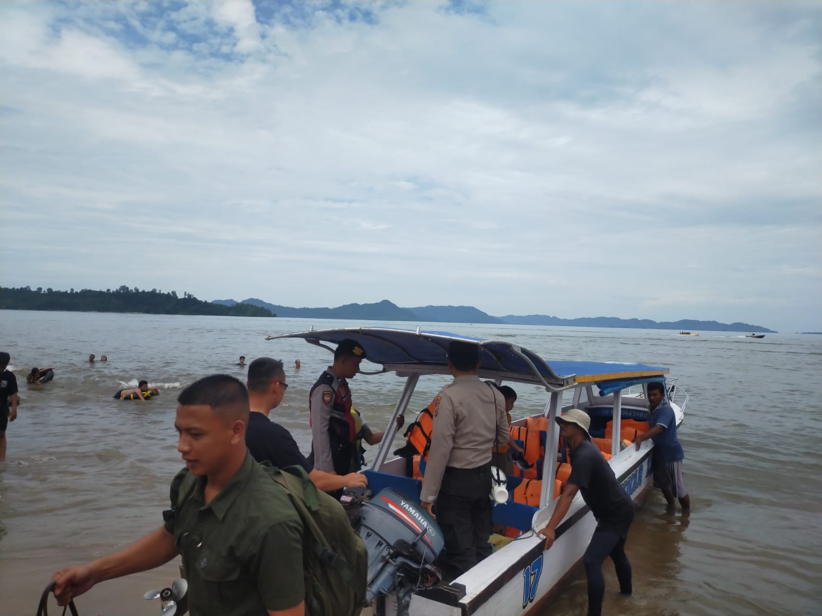 Cegah Kecelakaan Laut Sat Polairud Polres Sibolga Patroli Di Objek Wisata Tapteng