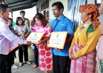  Bupati Simalungun Berikan Bantuan Kepada para Korban Kebakaran di Tigarungu