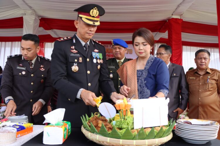 Polres Taput Gelar Upacara Peringatan HUT Bhayangkara ke 78 di Lapangan Serbaguna Tarutung