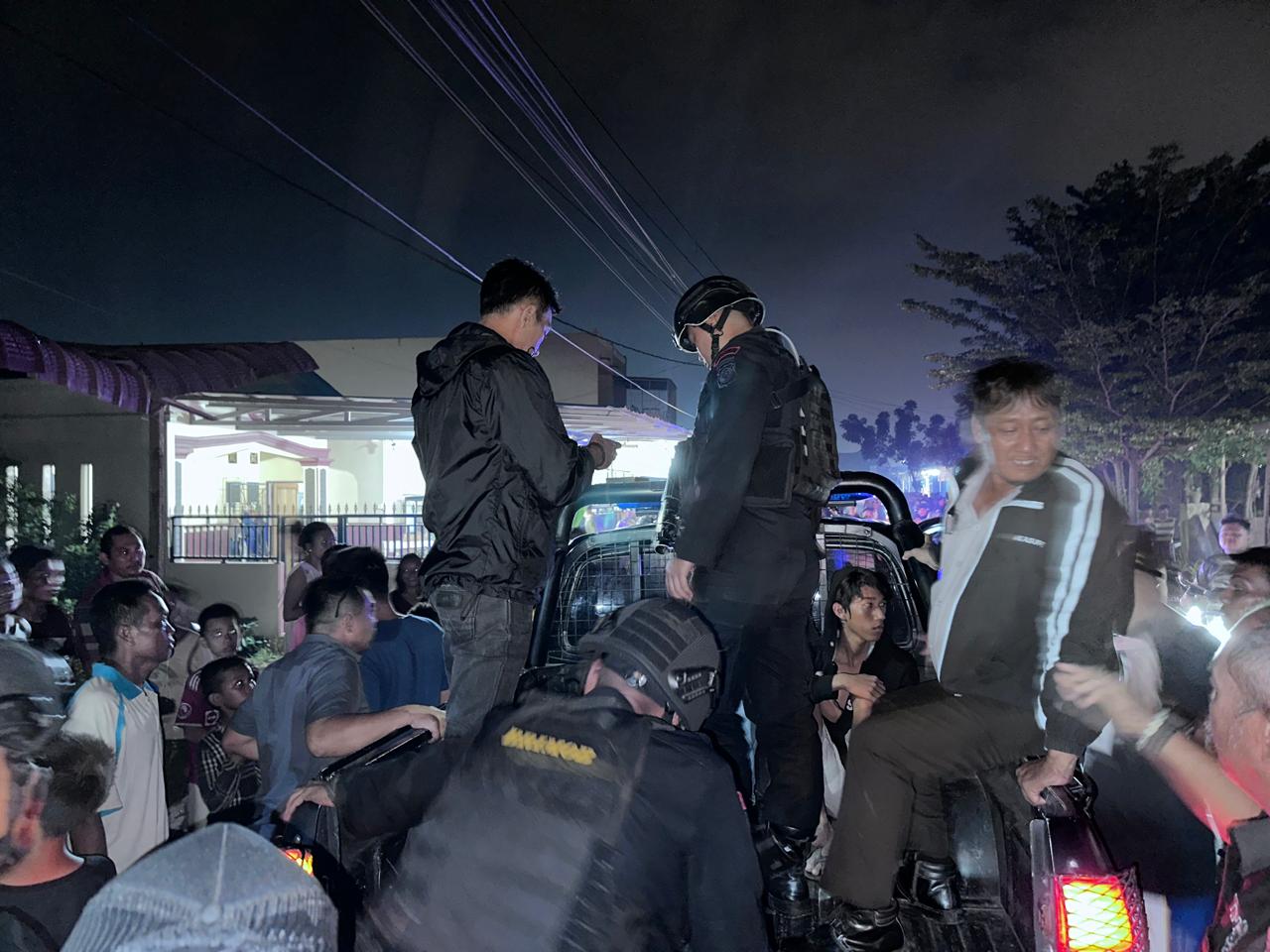 Sat Brimob Polda Sumut Amankan 2 Pelajar Terlibat Tawuran Saat Patroli Cipta Kondisi Kamtibmas Sat Brimob Polda Sumut Amankan 2 Pelajar Terlibat Tawuran Saat Patroli Cipta Kondisi Kamtibmas