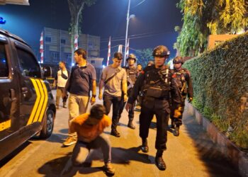 Den 45 Anti Anarkis dan Satuan Brimob Polda Sumut Gelar Patroli Kamtibmas