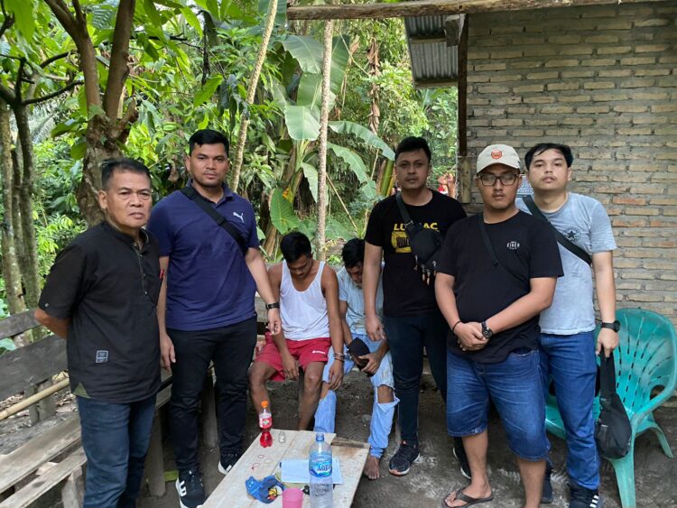 Polres Simalungun Tangkap 2 Orang dari Kampung Narkoba, 2.65 Gram Sabu Disita Polres Simalungun Tangkap 2 Orang dari Kampung Narkoba, 2.65 Gram Sabu Disita