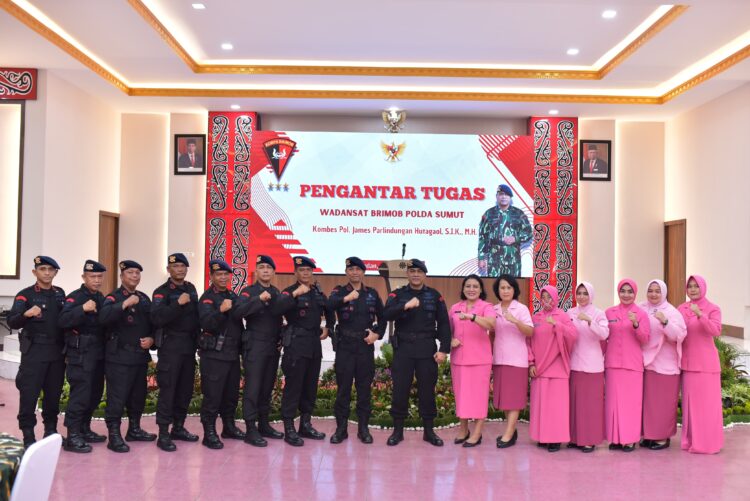 Dansat Brimob Polda Sumut Pimpin Kegiatan Penghantar Tugas Kombes Pol James Parlindungan Hutagaol