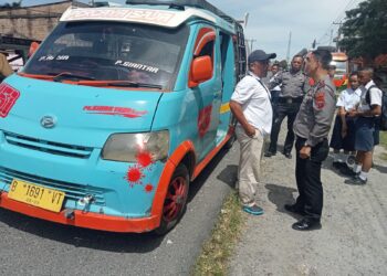 Sat Binmas Polres Simalungun Sampaikan Himbauan Keselamatan kepada Sopir Angkutan Umum