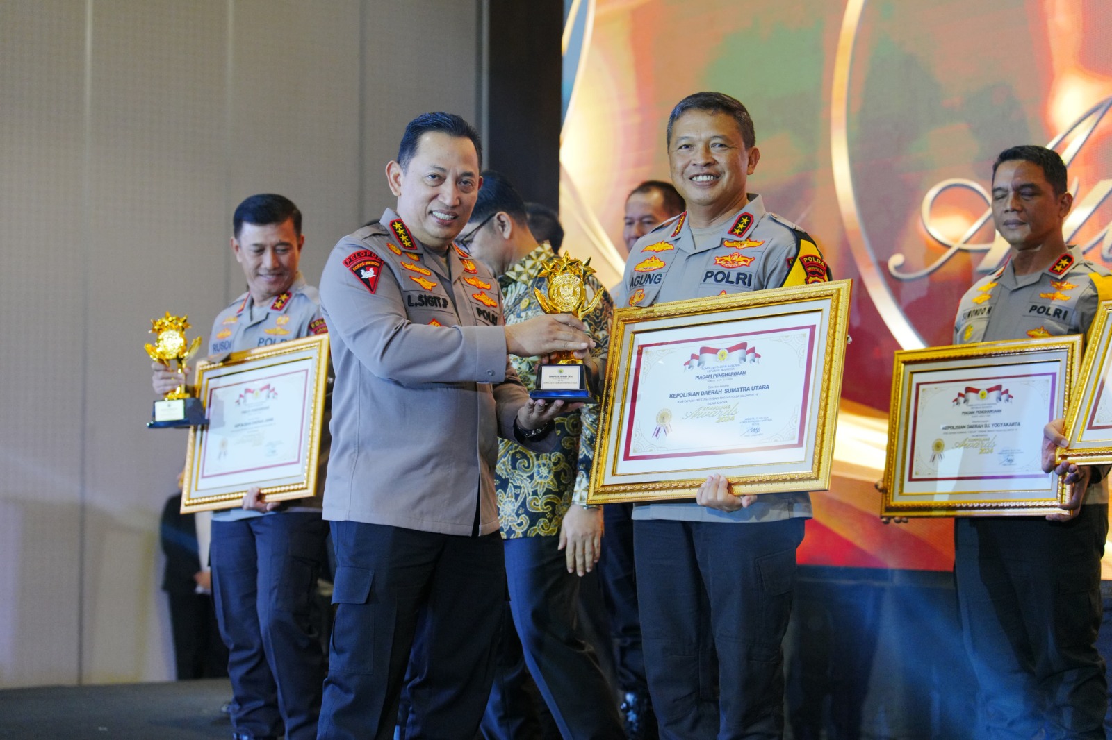 Bravo, Polda Sumut Raih Polda Terbaik di Penghargaan Kompolnas Awards 2024