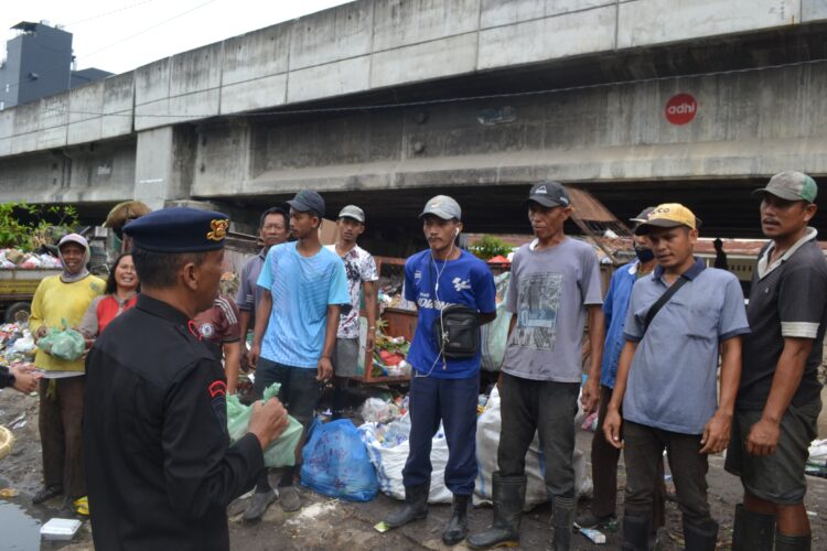 Sat Brimob Polda Sumut Gelar Baksos dalam Rangka Jum'at Berkah