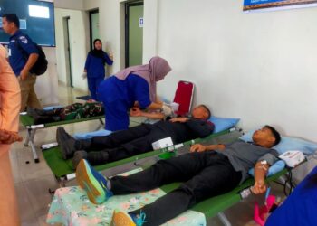 Personil Sat Brimob Polda Sumut Donor Darah Peringati Hari Bakti TNI Angkatan Udara ke-77