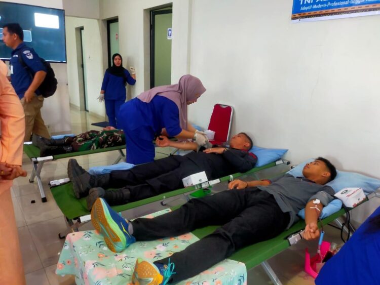 Personil Sat Brimob Polda Sumut Donor Darah Peringati Hari Bakti TNI Angkatan Udara ke-77