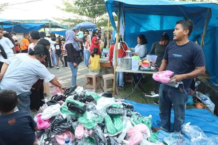 Pengunjung Pesta Oang-Oang Padati Pusat Jajanan dan UMKM di Lapangan Kasean Banurea Salak