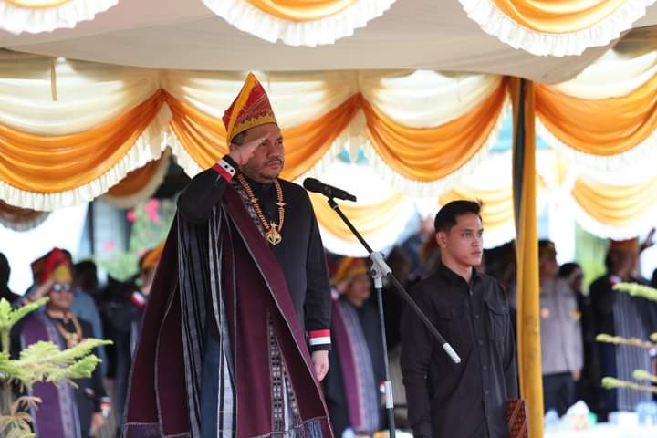 Franc Bernhard Tumanggor Pimpin Upacara Hari Jadi Kabupaten Pakpak Bharat Ke-21
