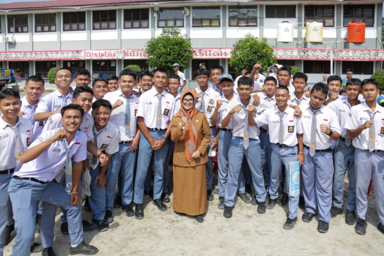 Wali Kota Pematangsiantar Hadiri Sosialisasi, Simulasi dan Edukasi Pencegahan Kebakaran di SMAN 6