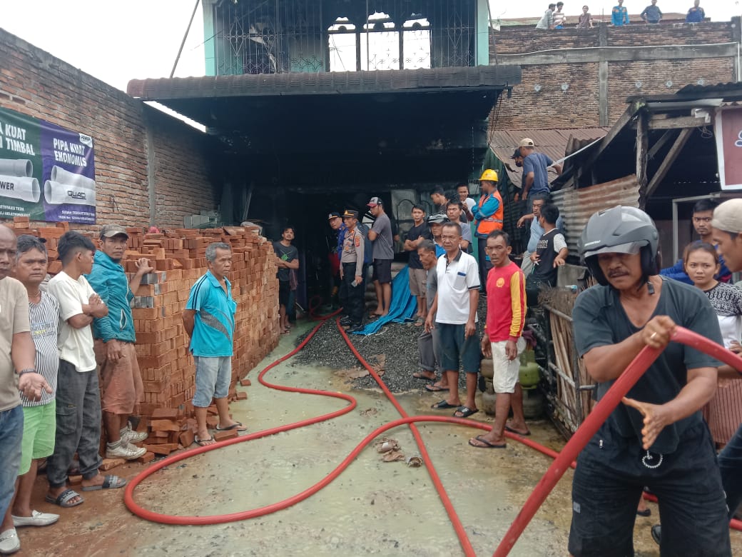 Panglong UD Sini Kasih di Simalungun Terbakar, Kerugian Capai 2 Miliar
