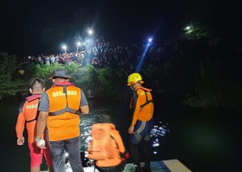 Minibus Terjun ke Danau Toba, Tim SAR Gabungan Evakuasi Pangulu Nagori Ujung Mariah