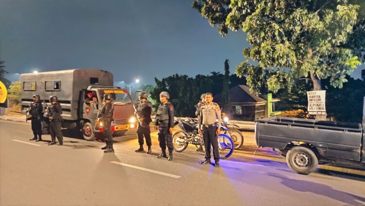 Sat Brimob Polda Sumut Laksanakan Patroli Kamtibmas, Pastikan Kondisi Tetap Aman Dan Kondusif