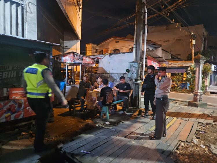 Personil Den 45 Anti Anarkis Sat Brimob Polda Sumut Laksanakan Patroli Kamtibmas Mencegah Tindak Kejahatan 