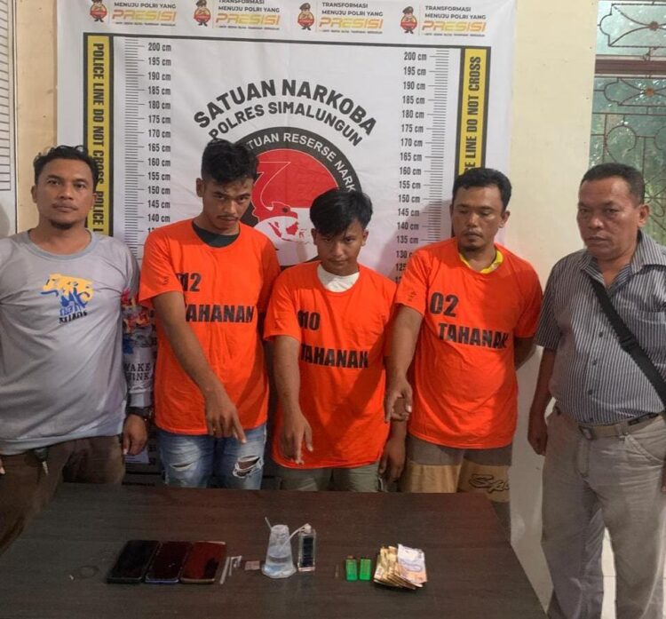 Tiga Pria Diringkus Polsek Tanah Jawa Saat Nyabu di Afdeling IV Kebun Marihat