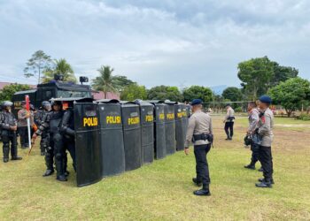 Personil Staf, Kompi 1 dan Kompi 2 Batalyon - C Sat Brimob Polda Sumut Dibekali Latihan PHH