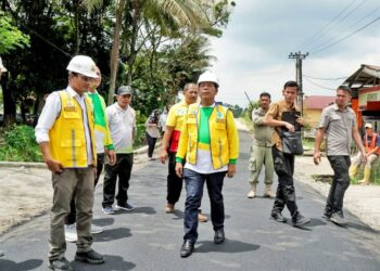 Tinjau Penanganan Long Segment Jalan Jurusan Rambung Merah-Karang Bangun, Bupati Simalungun: "Mari kita rawat dan Jaga Jalan Ini"