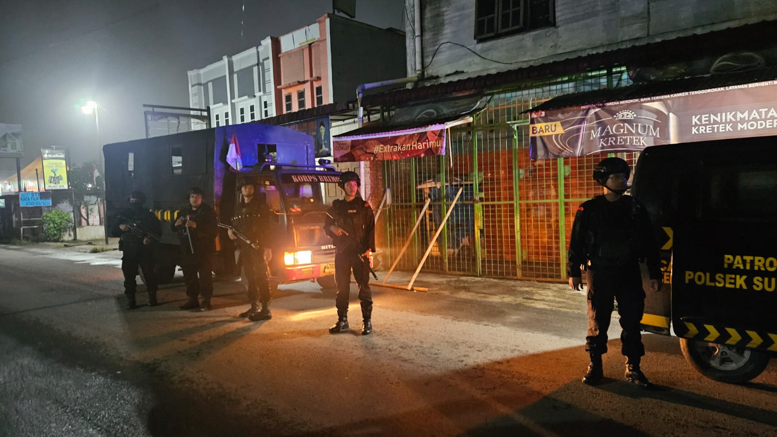 Personil Den 45 Anti Anarkis POH Kapolda Sumut Laksanakan Patroli, Pantau beberapa titik rawan  di Wilayah Hukum Polrestabes Medan