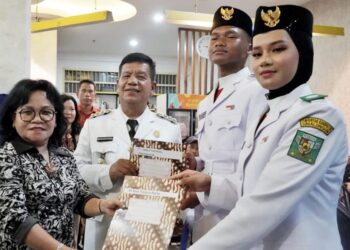 Bupati Simalungun Radiapoh Sinaga Apresiasi Paskibraka Tahun 2024 Yang Sukses Melaksanakan Tugas