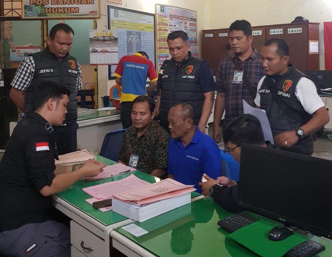 Polres Simalungun Serahkan Tersangka Korupsi Dana Desa Purwodadi ke Kejari, Kerugian Negara Rp337 Juta
