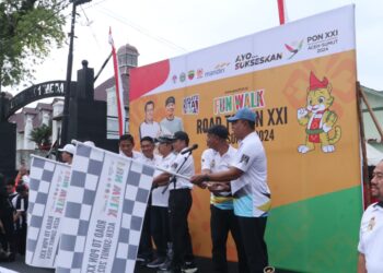 Personil Sat Brimob Polda Sumut Ikut Meriahkan Jalan Sehat Road To PON XXI Aceh-Sumut 2024