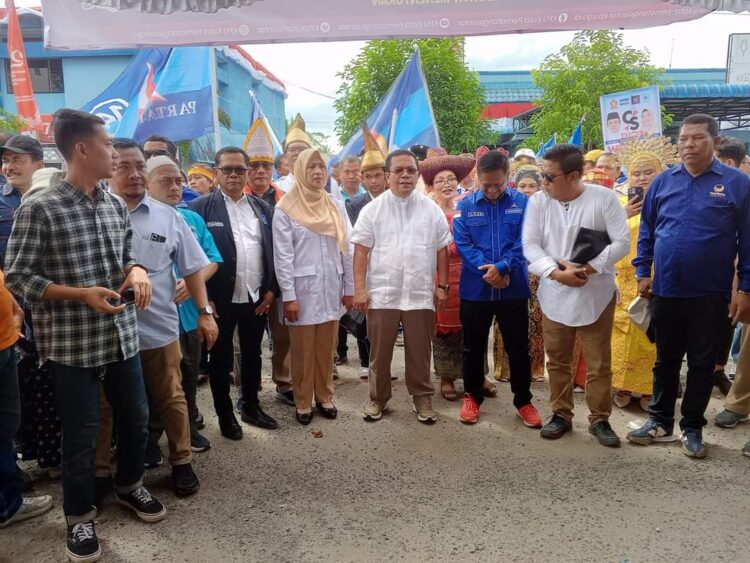 Wesly–Herlina, Pasangan Terakhir Daftar Ke KPU Siantar