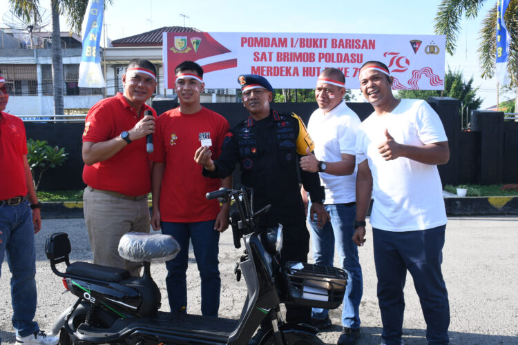 Personil Pomdam I/BB dan Sat Brimob Polda Sumut Gelar Semarak Lomba Peringati HUT RI ke-79 Tahun 2024