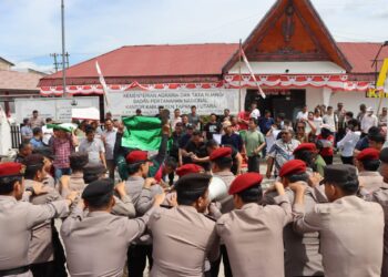 Aksi Unjuk Rasa di Kantor KPUD Taput Berhasil Kendalikan Dalmas Polres Taput