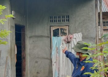 Pensiunan PNS Ditemukan Tewas Membusuk Di Rumah, Polsek Siantar Martoba Bantu Evakuasi