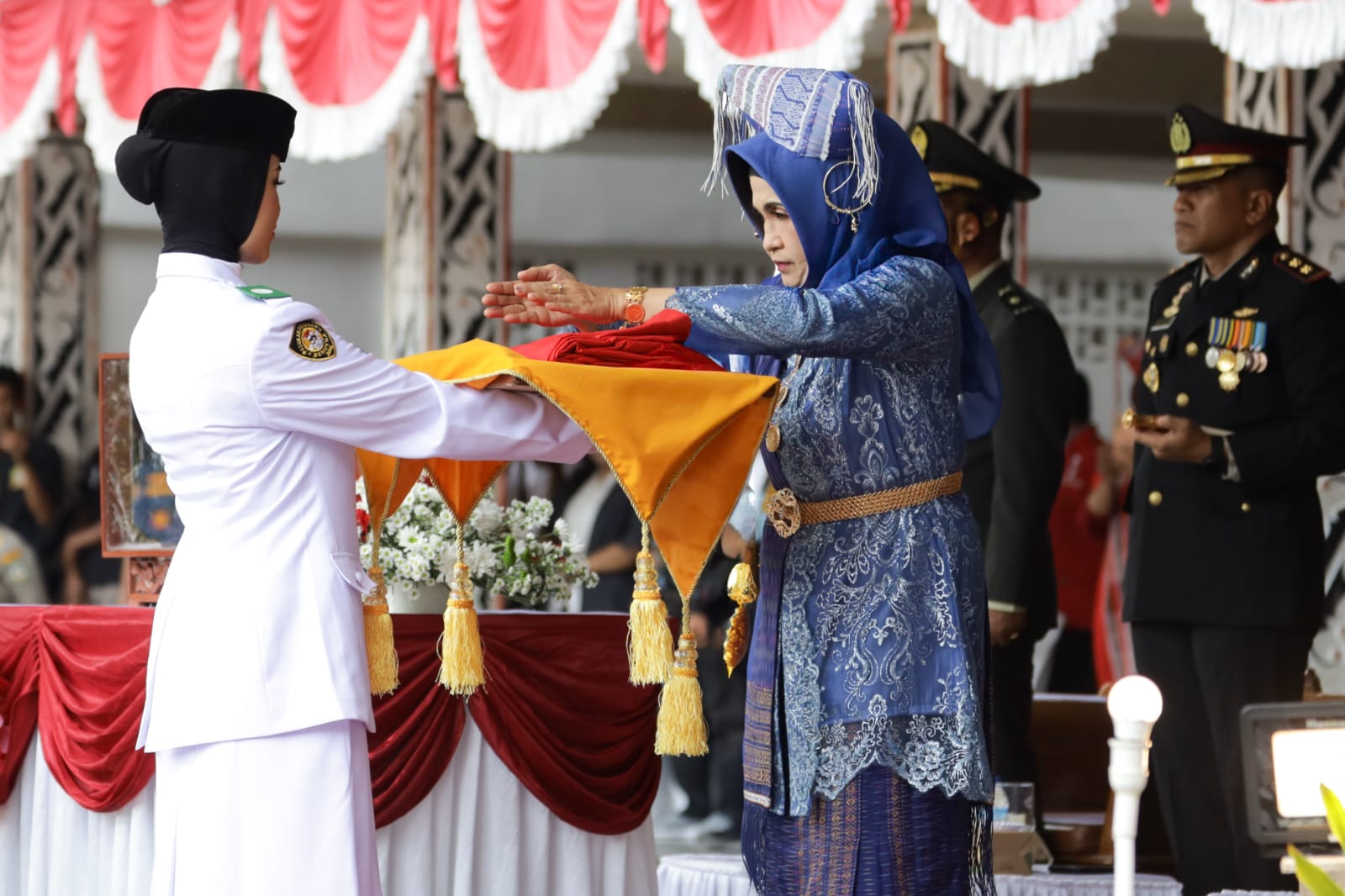 Wali Kota Pematangsiantar dr Susanti Dewayani SpA Bertindak Sebagai Inspektur Upacara Peringatan Detik-detik Proklamasi Kemerdekaan RI ke-79 Wali Kota Pematangsiantar dr Susanti Dewayani SpA Bertindak Sebagai Inspektur Upacara Peringatan Detik-detik Proklamasi Kemerdekaan RI ke-79