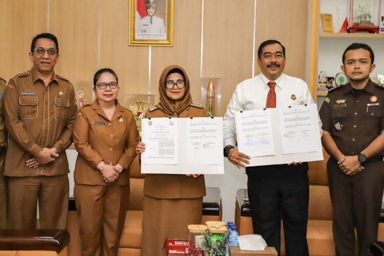 Wali Kota Pematangsiantar dr Susanti dan Kajari Menandatangani Nota Kesepakatan Bersama Terkait Penanganan Masalah Hukum Bidang Perdata dan Tata Usaha Negara