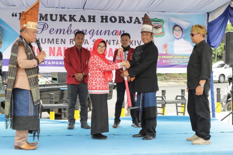 Di Bawah Kepemimpinan Wali Kota dr Susanti, Pembangunan Monumen Raja Siantar XIV Sang Naualuh Damanik Dimulai Kembali 