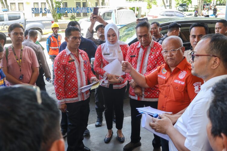 Wali Kota Pematangsiantar Dampingi Tim Risk Assessment PON XXI Baharkam Mabes Polri dan Polda Sumut Cek venue tinju di Aula UHKBPNP Wali Kota Pematangsiantar Dampingi Tim Risk Assessment PON XXI Baharkam Mabes Polri dan Polda Sumut Cek venue tinju di Aula UHKBPNP