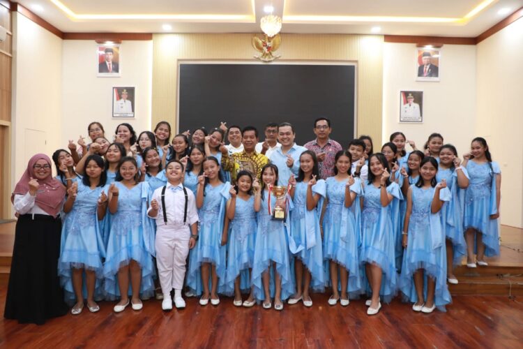 Bupati Simalungun Radiapoh Sinaga Apresiasi dan Bangga Kepada Peserta Pesparawi khususnya Paduan Suara Anak