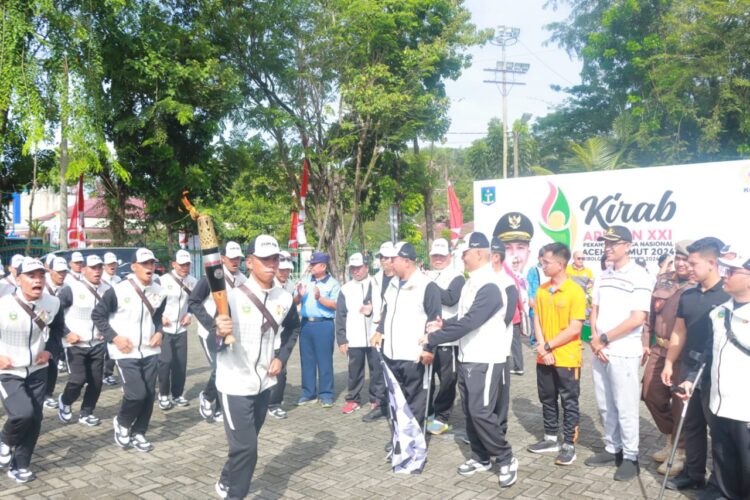 Kota Sibolga Menjadi Tuan Rumah Kirab Api PON Ke XXI Aceh - Sumut
