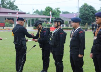Apresiasi Personil Berprestasi di Kejurda Inkanas 2024, Dansat Brimob Polda Sumut Berikan Reward